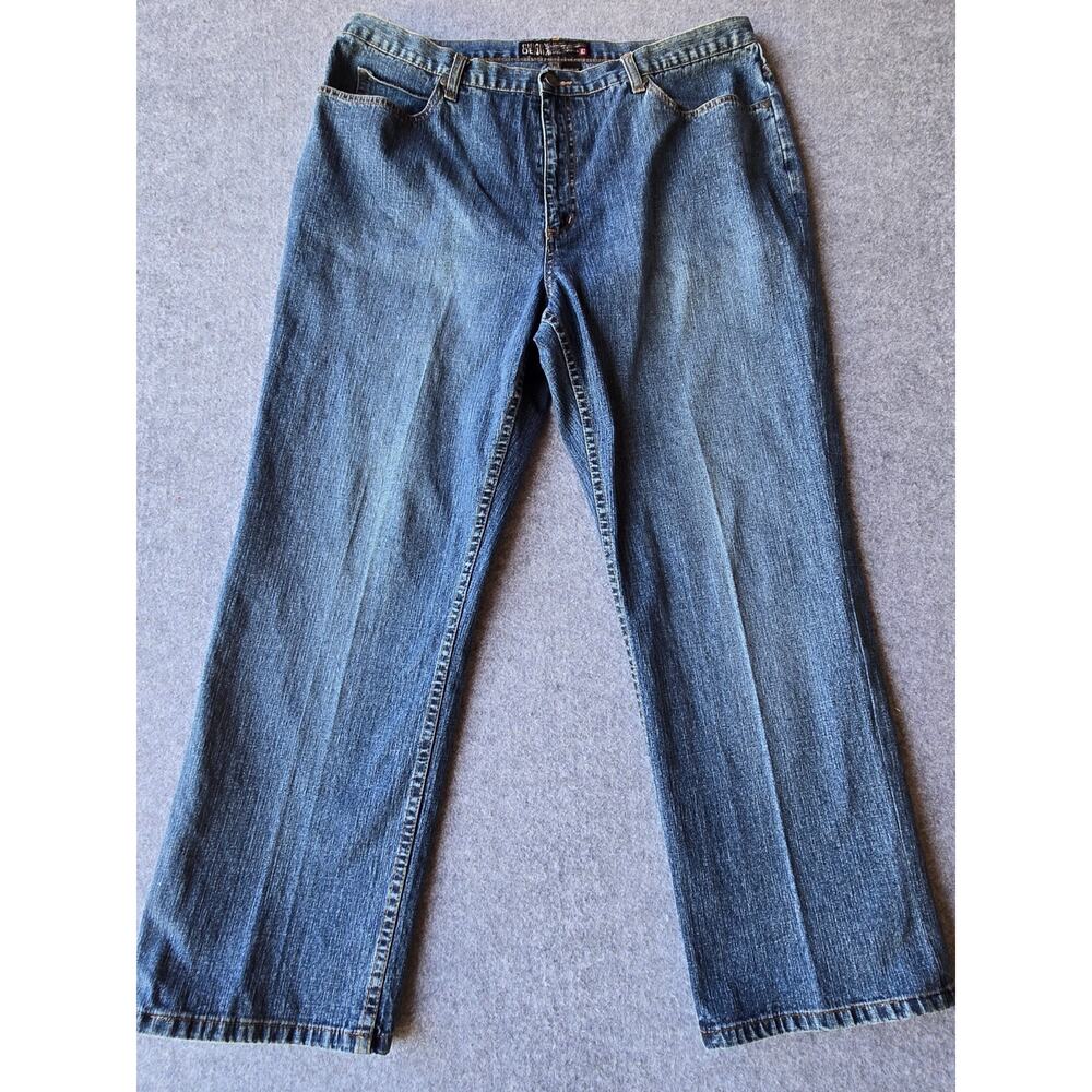 Chicos Women's Authentic Denim Straight Leg Jeans Med Wash Size 3 (36"x26")
